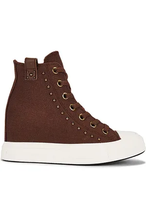 REVOLVE Converse Converse zapatilla deportiva chuck taylor all star wedge en color burgundy talla 10 en Red Terracotta Egret & Black - Burgundy. Talla 10 (t