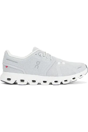 REVOLVE On On zapatillas deportivas cloud 6 en color gris talla 10 en - Grey. Talla 10 (también en 10.5, 11, 11.5, 12, 12.5, 13, 7, 7.5, 8, 8.