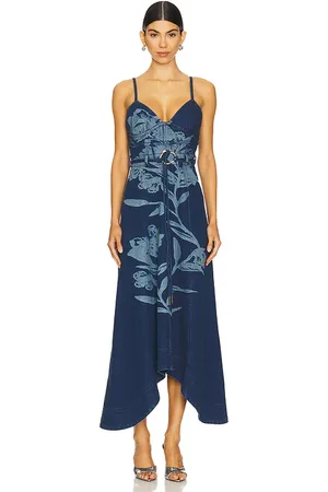 REVOLVE AMUR Amur vestido midi de mezclilla dana en color azul talla 0 en - Blue. Talla 0 (también en 00, 12, 4, 6, 8).