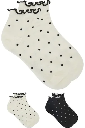 REVOLVE Stems Stems calcetines hasta los tobillos dot ruffle en color negro, blanco talla all en - Black,White. Talla all.