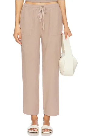 REVOLVE Bobi Bobi pantalón beach en color taupe talla L en - Taupe. Talla L (también en M).