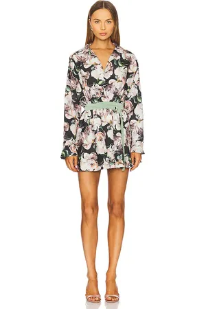 REVOLVE Norma Kamali Norma kamali vestido mini tipo camisa súper holgado en color negro talla L en - Black. Talla L (también en M, S, XL).