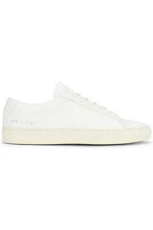 REVOLVE Common Projects Common projects zapatillas deportivas achilles en color blanco talla 40 en - White. Talla 40 (también en 42).