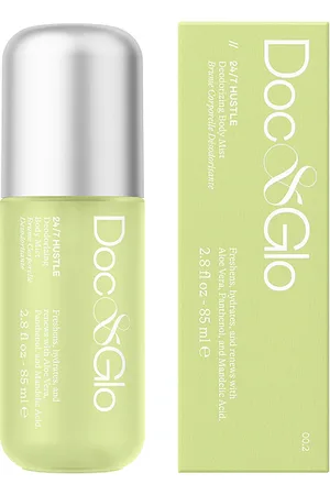 REVOLVE Doc & Glo Doc & glo desodorante hustle deodorizing body mist en color belleza: na talla all en /A - Beauty: NA. Talla all.