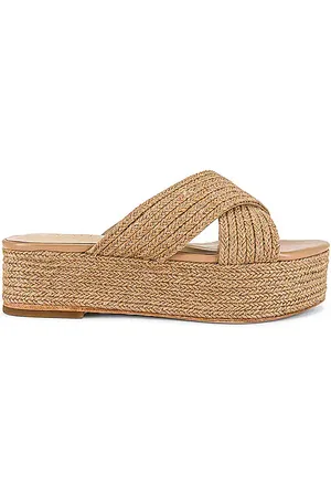 REVOLVE RAYE Raye con cuña tiko en color beige talla 10 en - Beige. Talla 10 (también en 7, 7.5, 9.5).
