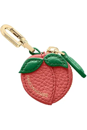 REVOLVE MAISON de SABRÉ Maison de sabré charm para bolso sabremoji fruit en color talla all en - Peach. Talla all.