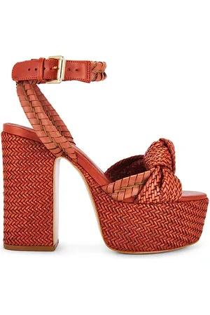 REVOLVE Schutz Schutz sandalia de plataforma khari en color rojo ladrillo talla 10 en - Brick. Talla 10 (también en 6, 7.5, 8, 8.5, 9, 9.5).