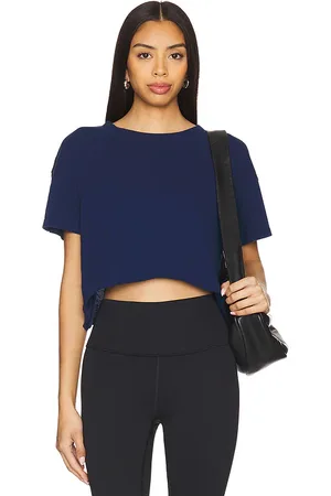 REVOLVE YEAR OF OURS Year of ours camiseta cropped en color talla L en - Navy. Talla L (también en M, S, XL).