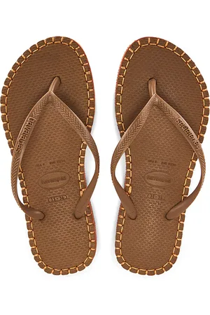 REVOLVE Havaianas Havaianas chanclas delgadas flatform loop en color bronce talla 35/36 en - Tan. Talla 35/36 (también en 37/38, 41/42).