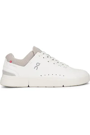 REVOLVE On On zapatillas deportivas roger en color blanco talla 10 en - White. Talla 10 (también en 10.5, 11, 11.5, 12, 12.5, 7, 7.5, 8, 9.5).