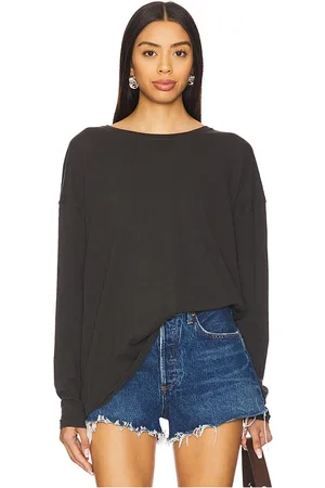REVOLVE Free People Free people camiseta we the free nina en color charcoal talla L en - Charcoal. Talla L (también en M, S, XL, XS).