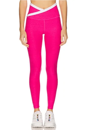 REVOLVE Beyond Yoga Beyond yoga spacedye outlines high waisted midi legging en color rosado talla L en - Pink. Talla L (tambi