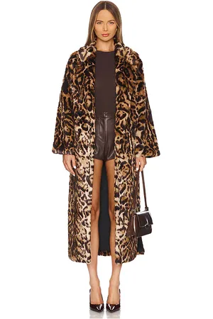 REVOLVE Adrienne Landau Adrienne landau abrigo the pamela faux fur en color marrón talla M en - Brown. Talla M (también en S).
