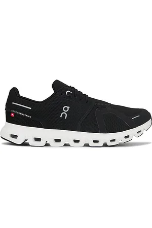 REVOLVE On On zapatillas deportivas cloud 6 en color negro talla 10 en - Black. Talla 10 (también en 10.5, 11, 11.5, 12, 12.5, 13, 7, 7.5, 8, 8.