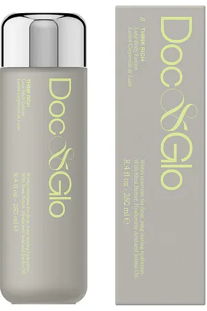 REVOLVE Doc & Glo Doc & glo loció corporal think rich luxe body lotion en color belleza: na talla all en /A - Beauty: NA. Talla all.