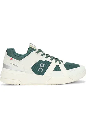 REVOLVE On On zapatilla deportiva rodger clubhouse en color ivory talla 10 en - Ivory. Talla 10 (también en 11, 11.5, 12.5, 7, 7.5, 8, 8.5