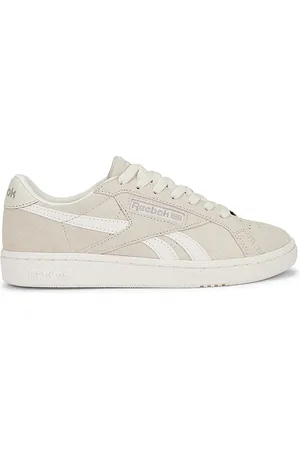 REVOLVE Reebok Reebok zapatilla deportiva en color beige talla 10 en - Beige. Talla 10 (también en 6, 6.5, 7, 7.5, 8, 8.5, 9).