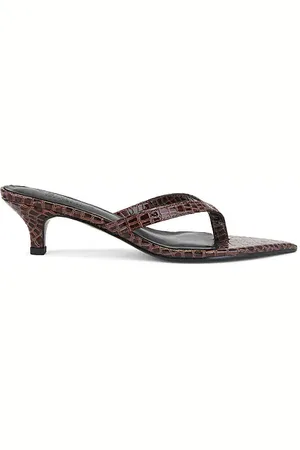 REVOLVE FEMME LA Femme la ginza thong slipper en color marrón talla 10 en - Brown. Talla 10 (también en 11, 5, 6, 7, 8, 9).