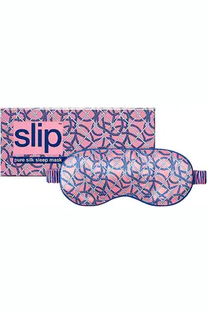 REVOLVE Slip Slip máscara para dormir sleep mask en color belleza: na talla all en - Beauty: NA. Talla all.