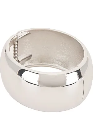 REVOLVE 8 Other Reasons 8 other reasons pulsera cleo en color metálico talla all en - Metallic Silver. Talla all.