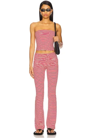 REVOLVE Superdown Superdown conjuntos pantalón katija en color talla L en - Red. Talla L (también en M, S, XL, XS, XXS).