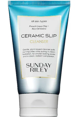 REVOLVE Sunday Riley Sunday riley limpiador ceramic slip en color belleza: na talla all en /A - Beauty: NA. Talla all.