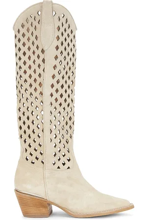 REVOLVE Free People Free people bota vaquera free people diamonds are forever en color beige talla 6 en - Beige. Talla 6 (también en 9).