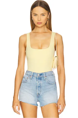 REVOLVE Good American Good american body en color amarillo limon talla L en - Lemon. Talla L (también en M, S, XS).