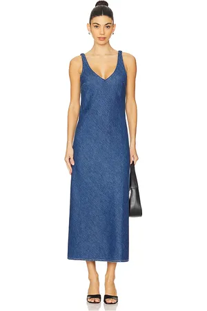 REVOLVE LNA Lna vestido slip en v de mezclilla. en color azul talla M en - Blue. Talla M (también en S, XS).