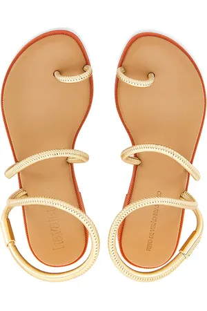 REVOLVE Havaianas Havaianas sandalia una pitanga eur en color oro metálico talla 35 en - Metallic Gold. Talla 35 (también en 37, 38, 39, 40).
