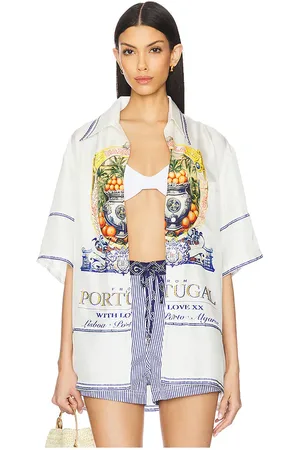 REVOLVE Camilla Camilla camiseta tamaño grande en color ivory talla M/L en - Ivory. Talla M/L (también en XS/S).