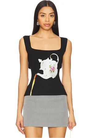 REVOLVE Tyler McGillivary Tyler mcgillivary camiseta teacup en color talla L en - Black. Talla L (también en M, S, XL/1X, XS).