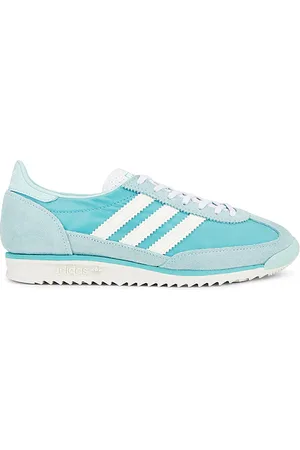REVOLVE Adidas Originals Adidas originals zapatilla deportiva sl 72 og en color hierbabuena talla 6 en Easy Mint Semi Flash Aqua & Off White - Mint. Talla 6