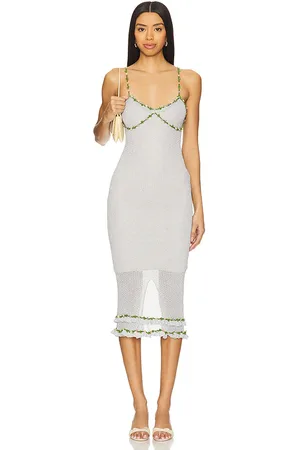 REVOLVE Tyler McGillivary Tyler mcgillivary vestido midi nylah en color metálico talla L en - Metallic Silver. Talla L (también en M, S, XL/