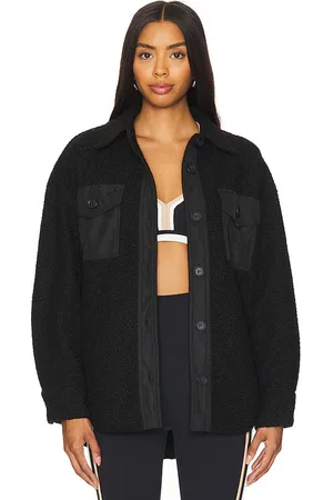 REVOLVE BEACH RIOT Beach riot chaqueta tipo sherpa noelle en color talla M en - Black. Talla M (también en L).