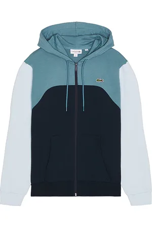 REVOLVE Lacoste Lacoste chaqueta classic en color azul talla 3 en - Blue. Talla 3 (también en 4, 5, 6).