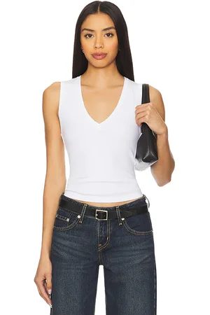 REVOLVE Free People Free people top sin mangas neria en color blanco talla L en - White. Talla L (también en M, S).