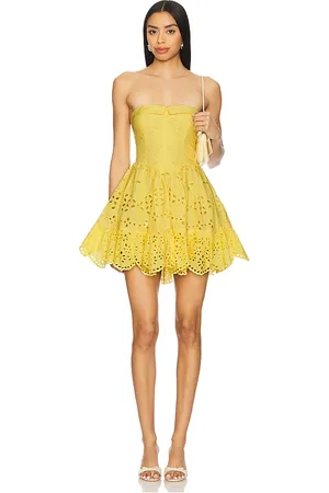 REVOLVE HEMANT AND NANDITA Hemant and nandita vestido corto en color mostaza talla L en - Mustard. Talla L (también en M, S, XL).