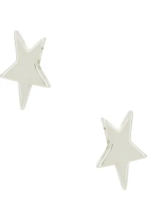 REVOLVE Two Jeys Two jeys pendientes de tachuela star en color plateado metálico talla all en - Metallic Silver. Talla all.