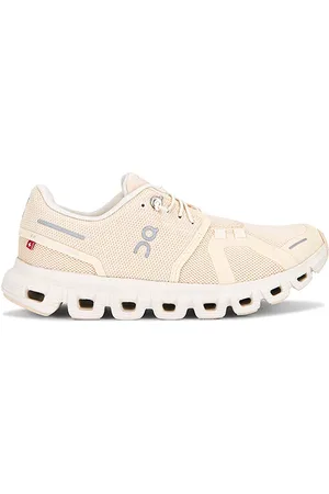 REVOLVE On On zapatilla deportiva cloud 6 en color amarillo talla 10 en - Yellow. Talla 10 (también en 10.5, 5, 6, 6.5, 7, 7.5, 8, 8.5, 9, 9.5).