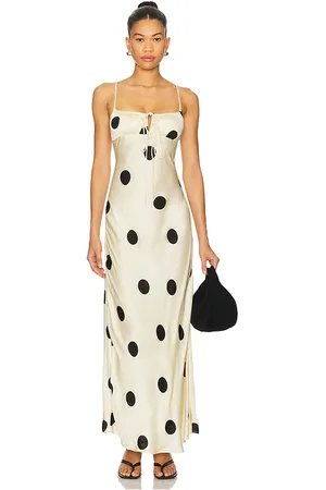 REVOLVE Leslie Amon Leslie amon vestido lencero en color crema talla L en - Cream. Talla L (también en M).