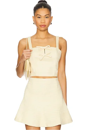 REVOLVE ASTR the Label Astr the label top sin mangas top en color limon talla L en - Lemon. Talla L (también en M, S, XL).