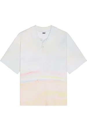 REVOLVE KROST Krost polo horizon en color cream,baby blue talla L en - Cream,Baby Blue. Talla L (también en M, S, XL/1X).