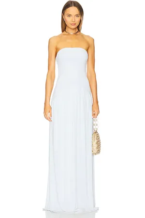REVOLVE Lovers and Friends Lovers and friends vestido largo steph en color bebe azul talla L en - Baby Blue. Talla L (también en M, S, XL, XS, XXS).