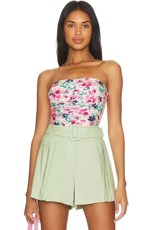REVOLVE Lovers and Friends Lovers and friends body erica en color ivory talla L en - Ivory. Talla L (también en M, S, XL, XS, XXS).