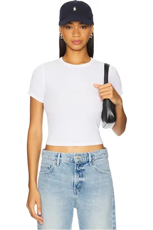 REVOLVE Michael Lauren Michael lauren rhea short sleeve fitted top en color talla L en - White. Talla L (también en M, S, XL, XS).