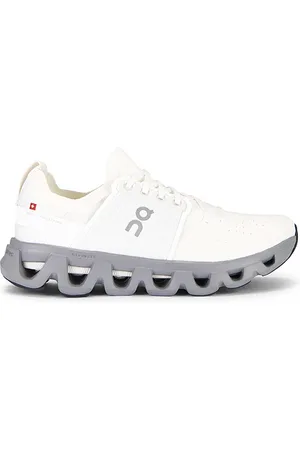 REVOLVE On On zapatillas deportivas cloudswift en color ivory talla 11 en - Ivory. Talla 11 (también en 11.5, 7, 8, 9, 9.5).