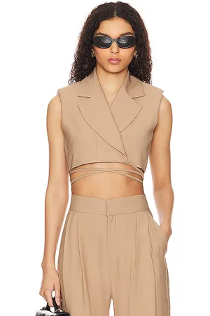 REVOLVE NONchalant Label Nonchalant label top corto hailey en color bronce talla L en - Tan. Talla L (también en XL).