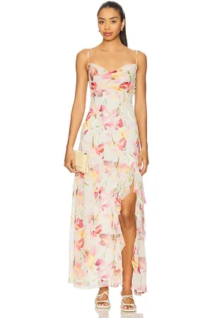REVOLVE NICHOLAS Nicholas vestido largo kamila ruffle en color ivory talla 0 en - Ivory. Talla 0 (también en 2, 4, 6, 8).