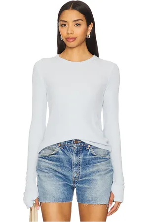 REVOLVE Michael Lauren Michael lauren axl crop fitted top en color bebe azul talla L en - Baby Blue. Talla L (también en M, S, XS).